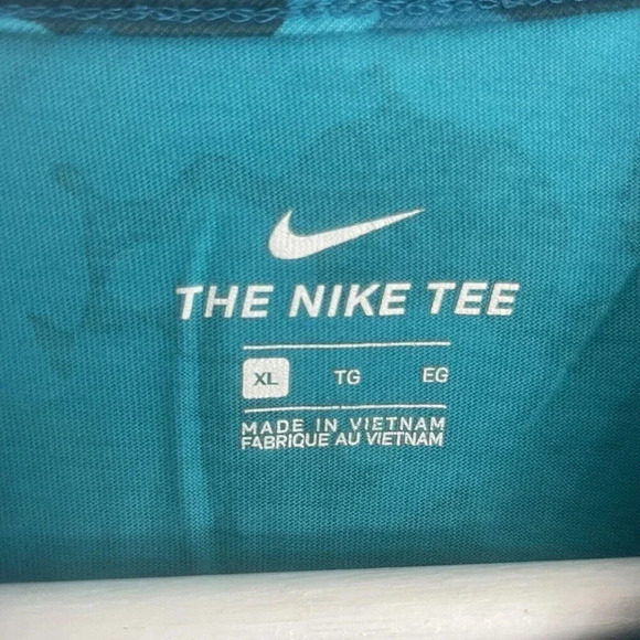 Nike Boys Turquoise Camo Tee Shirt Size XL Athletic Tee - Picture 4 of 5